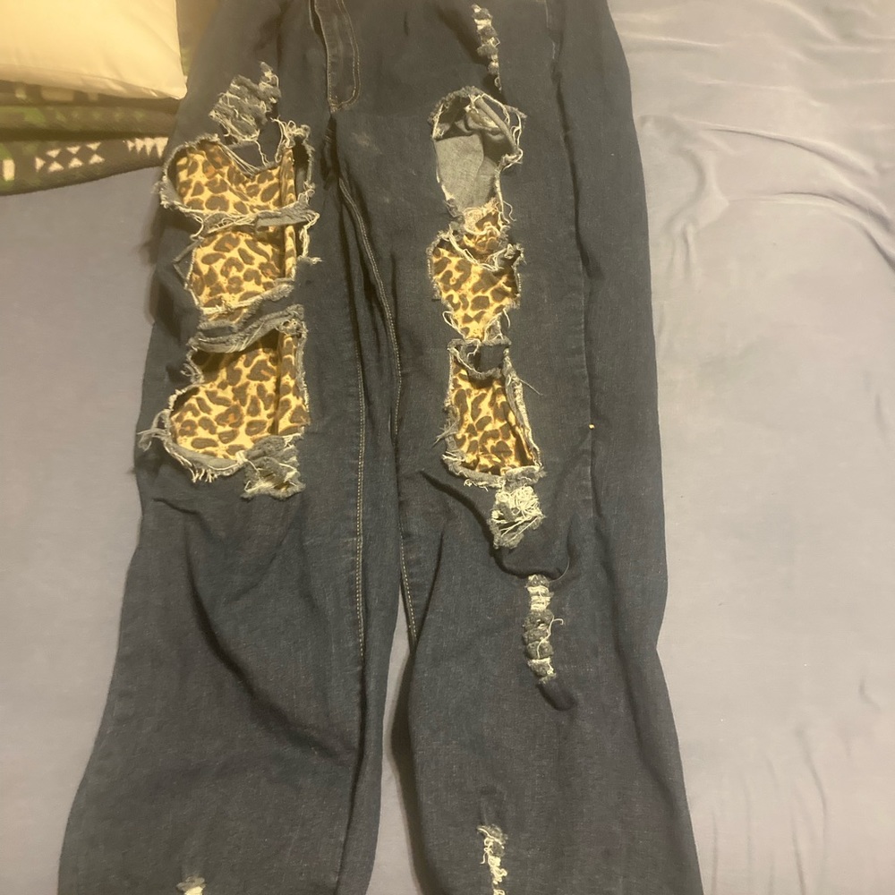These are woman’s jeans size 4x